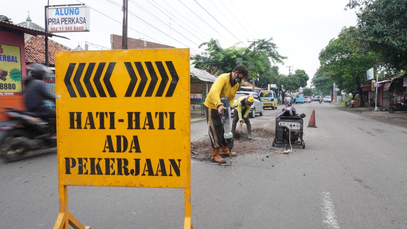 Ilustrasi .Yoga: - Komitmen Jalan Rusak Parah  Beres Tahun Ini