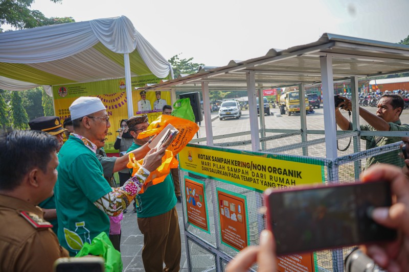 Ilustrasi Peringatan Hari Lingkungan Hidup - Pentingnya Keseriusan Wujudkan Cirebon Bebas Sampah